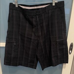 Greg Norman Collection Dark Checkered Cargo Shorts, 36, EUC